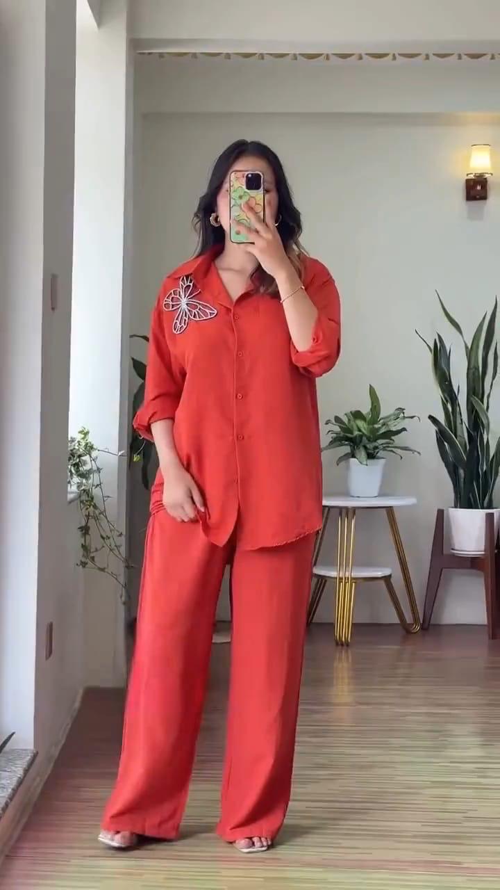 Relaxed Fit Two-Piece Co-ord Set with Minimal Embroidery – Feyova
